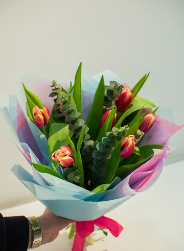 Букет «Ароматы марта» от интернет-магазина цветов в 