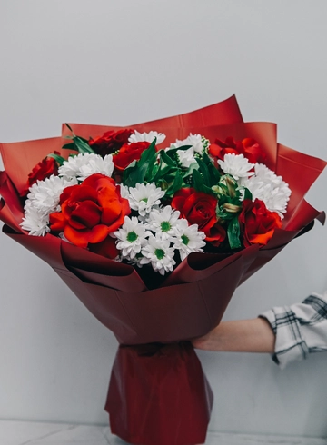 Букет «Тайная страсть» от интернет-магазина цветов в 