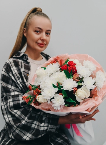 Букет «Забытый сад» от интернет-магазина цветов в 