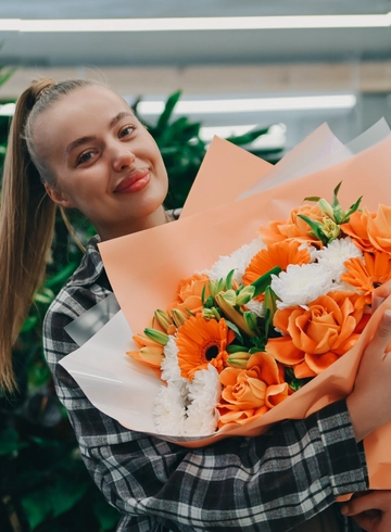 Букет «Радостное цветение» от интернет-магазина цветов в 