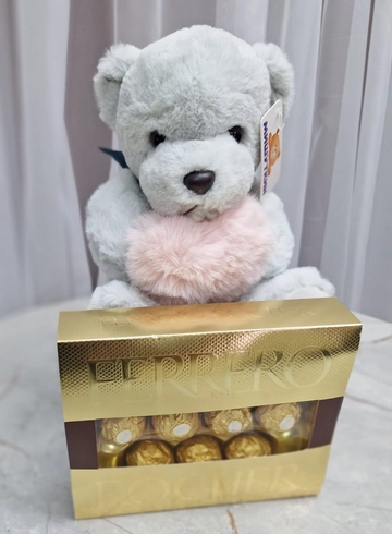 Конфеты с мишкой  от интернет-магазина цветов в 