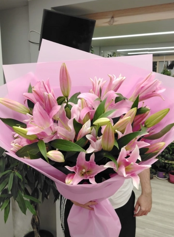 Букет «Нежная лилия» от интернет-магазина цветов в 