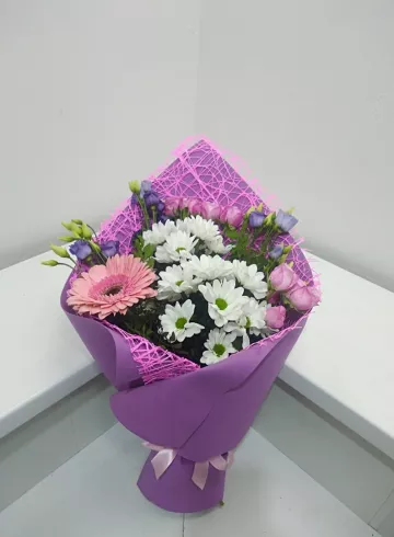 Букет &laquo;Приятный комплимент&raquo; от интернет-магазина цветов в 