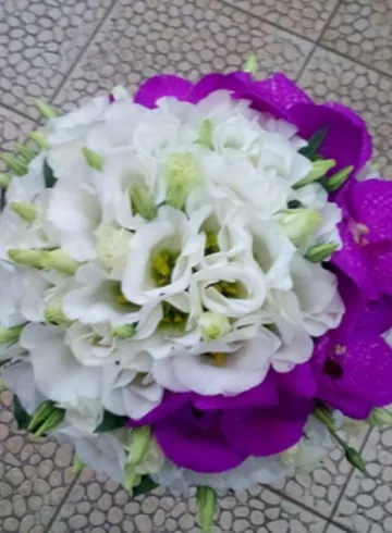 Букет невесты №13 «Инь и Янь» от интернет-магазина цветов в 