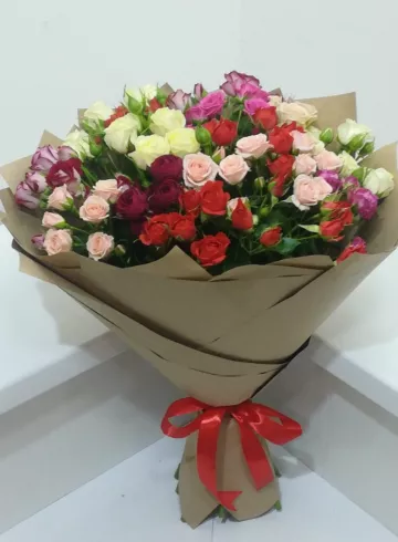 Букет «Яркий праздник» от интернет-магазина цветов в 