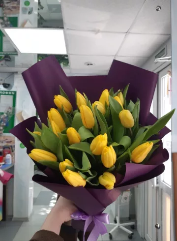 Букет «Желтые тюльпаны» от интернет-магазина цветов в 