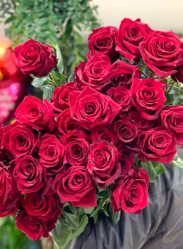Розы гиганты Эквадор от интернет-магазина цветов в 