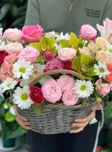 Корзина  «Ваша нежность» от интернет-магазина цветов в 