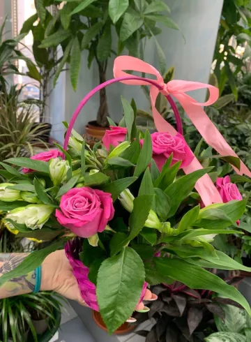 Корзинка цветов «Хорошее настроение» от интернет-магазина цветов в 