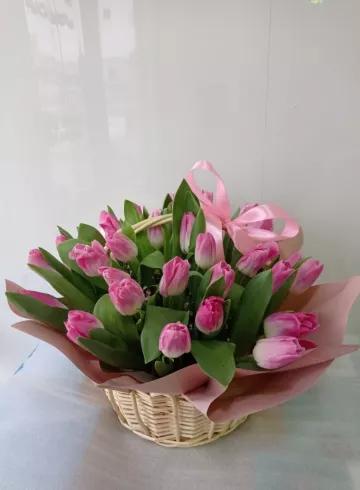 Корзинка &laquo;Весна&raquo; от интернет-магазина цветов в 