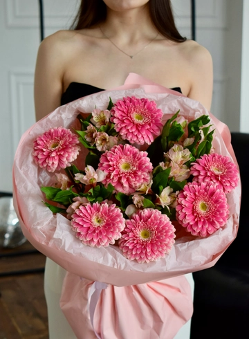 Букет «Розовый каприз весны» от интернет-магазина цветов в 