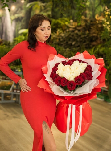 Букет &laquo;Пламенное сердце &raquo; от интернет-магазина цветов в 