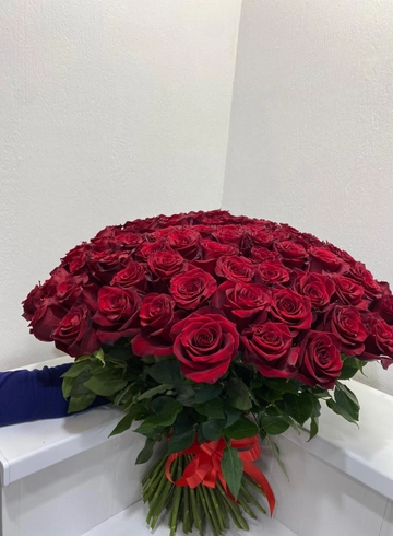 Букет «Сияющая красная  любовь» от интернет-магазина цветов в 