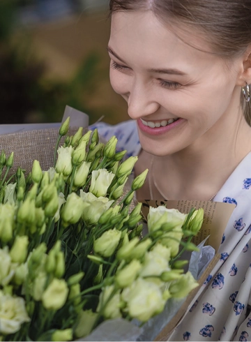 Букет &laquo;Нежная эустома&raquo; от интернет-магазина цветов в 