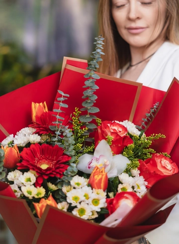 Букет «Огненный » от интернет-магазина цветов в 