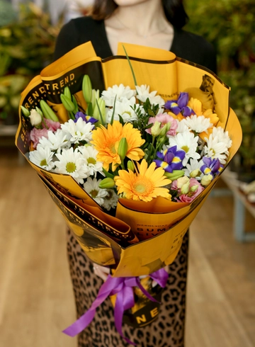 Букет «Яркая фантазия» от интернет-магазина цветов в 