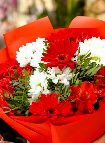 Букет «Листая листья» от интернет-магазина цветов в 